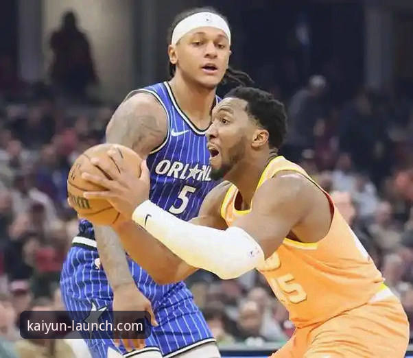 米切尔42分引领骑士险胜魔术：一场攻防节奏的深度解析